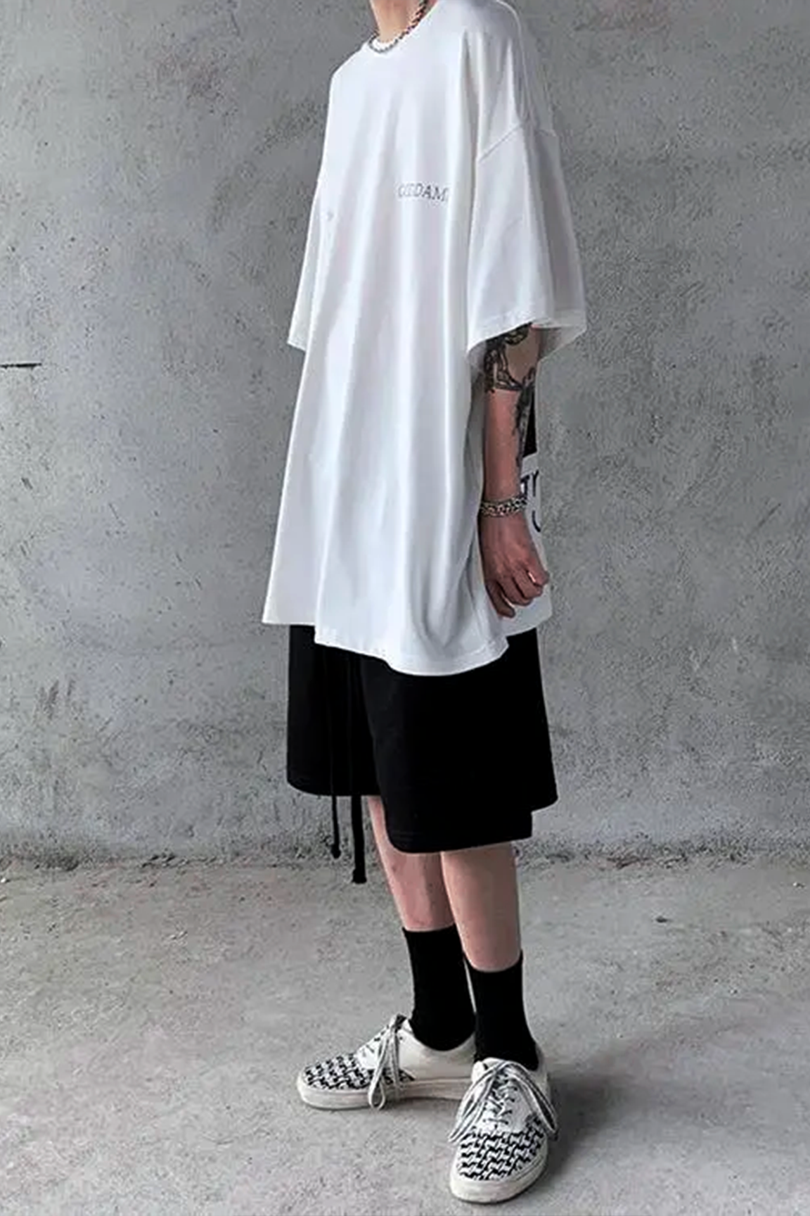 BOLTACTIVE™ StreetEase Oversize Tee – Urban Essential