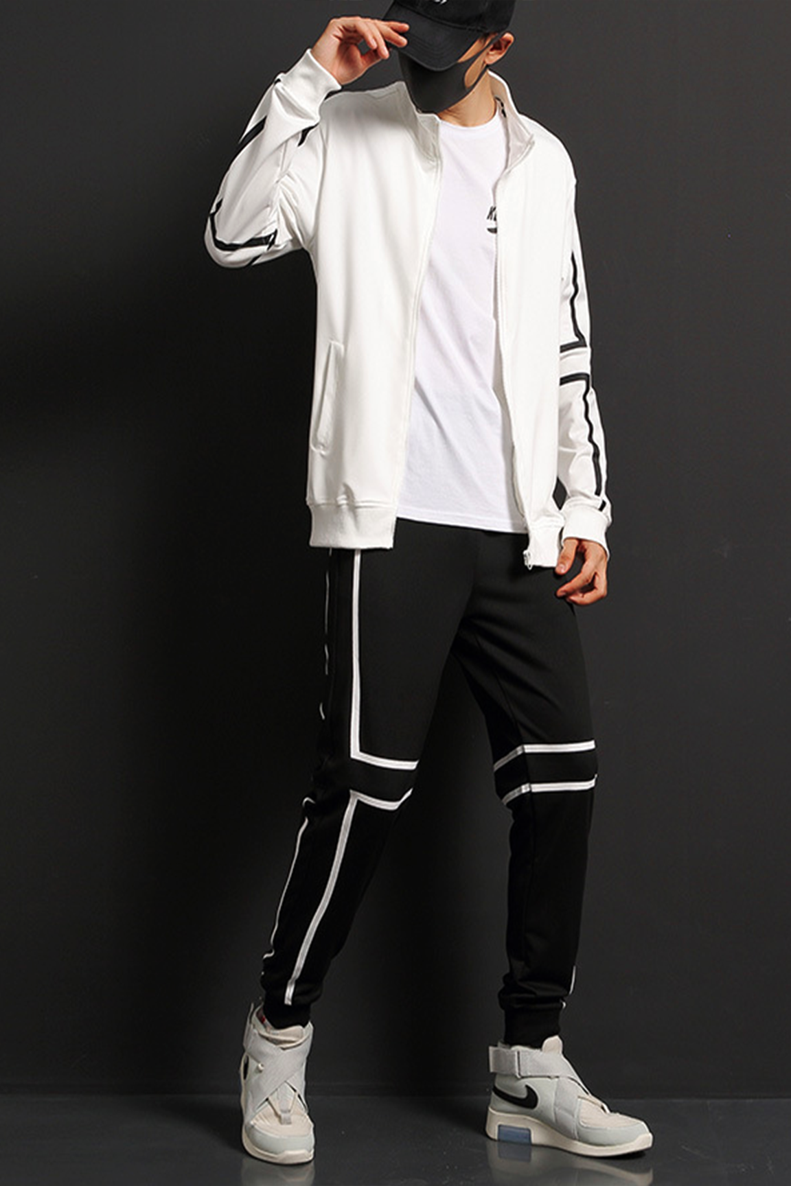 BOLTACTIVE™ MotionPro Men’s Sports Tracksuit – 2-Piece Training Set