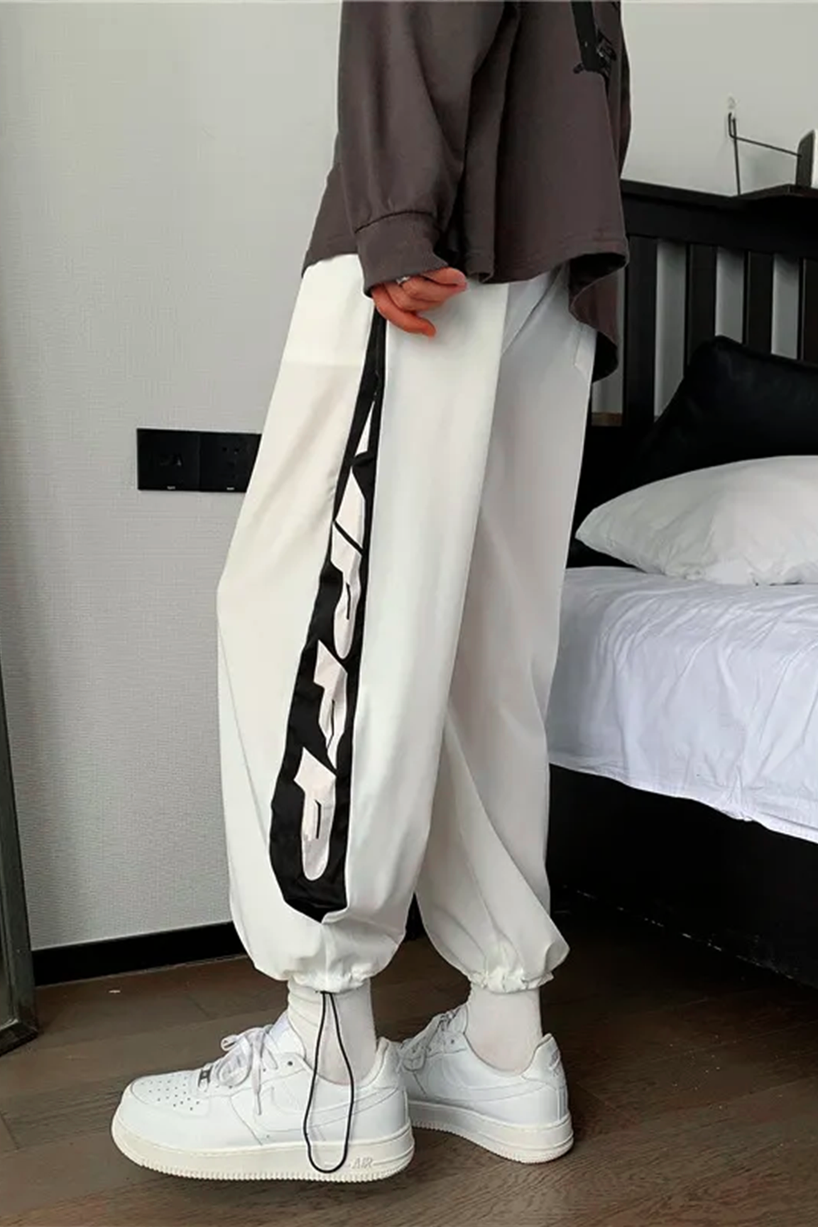 BOLTACTIVE™ UrbanEdge™ Cropped Trousers – Men’s Smart Casual