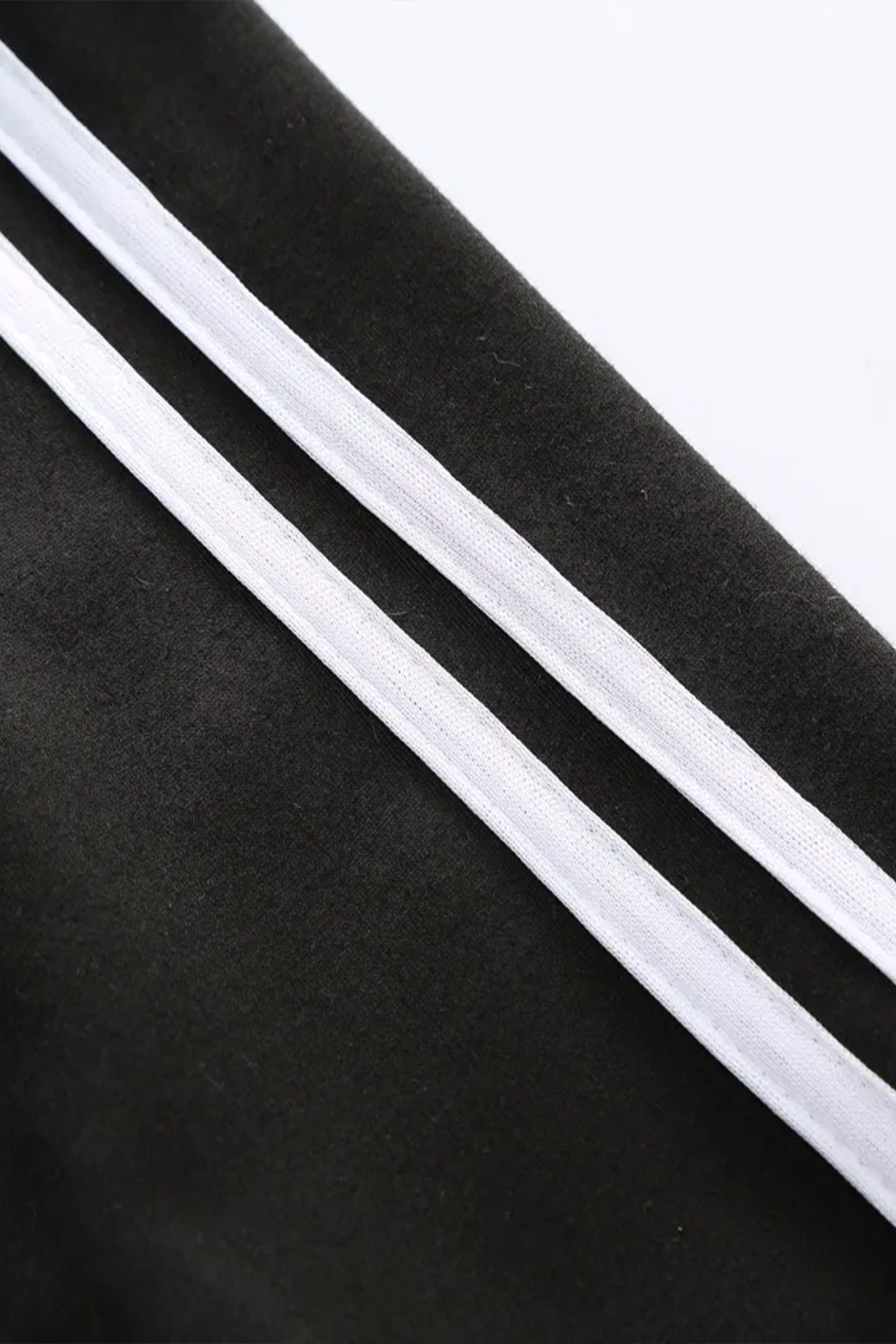 BOLTACTIVE™ StrideFlex Striped Tracksuit – Men’s Two-Piece Sport Set